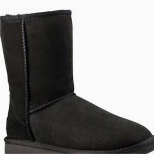 UGG Classic Short II Black Boots Size 7 NIB